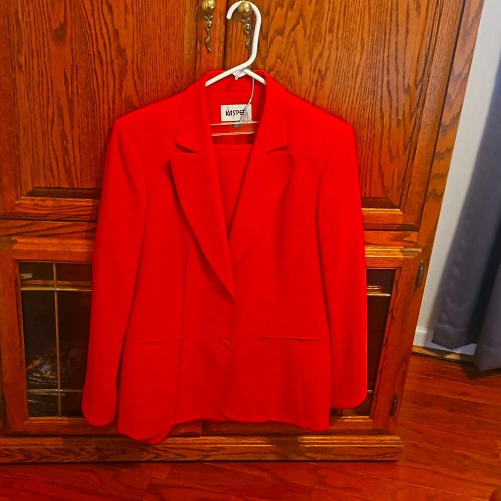 Women's suit